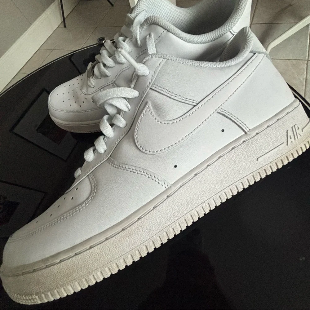 Nike Air Force 1 White Low Top Men's Classic AF1 Sneakers Size 11.5